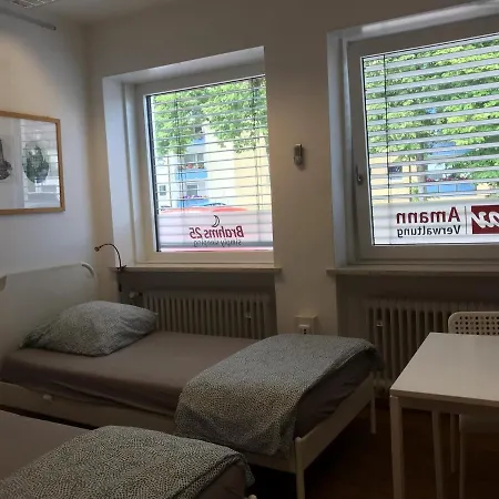 Brahms 25 홈스테이 *