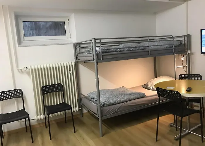 Brahms 25 Homestay *